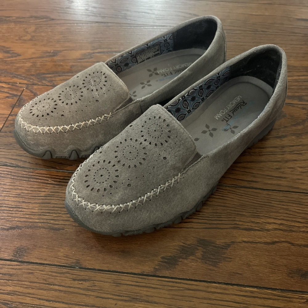 Skechers Womens 6.5 Bikers Pedestrian Slip On Loafer Flats 49109 Gray Suede